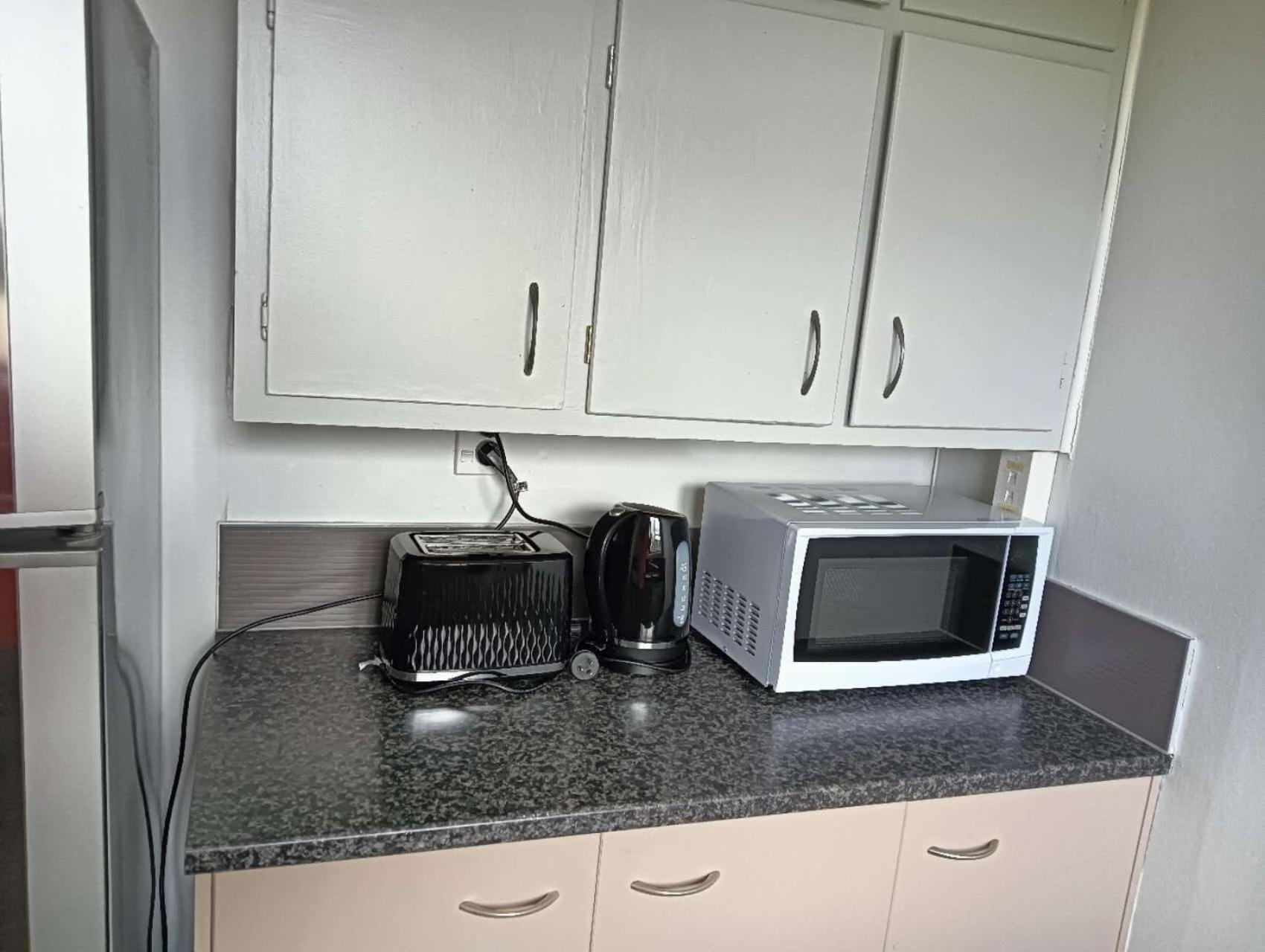 Three-Bedroom House A At 23 Mallard Drive, Selwyn Heights Rotorua Bagian luar foto